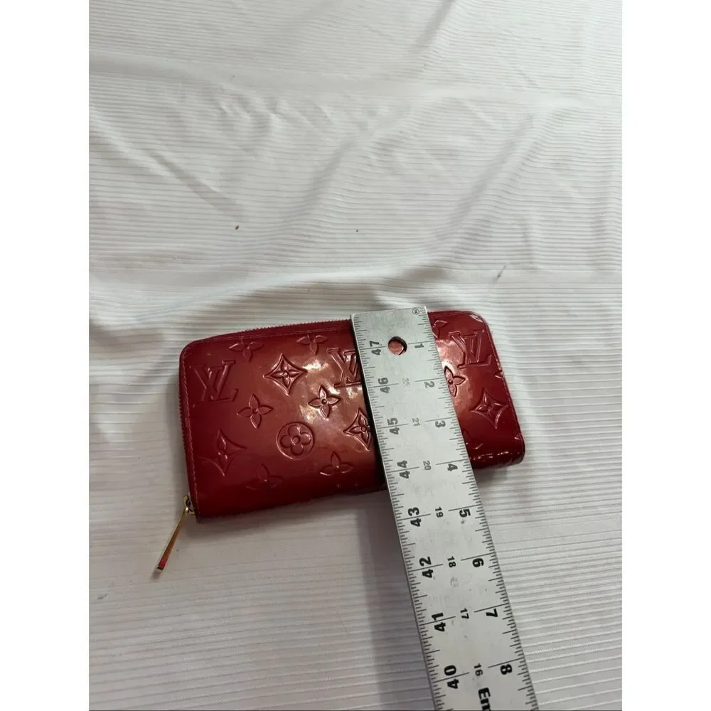 Louis Vuitton Vernis Red Zippy Wallet With Monogram Embossed Patent Leather